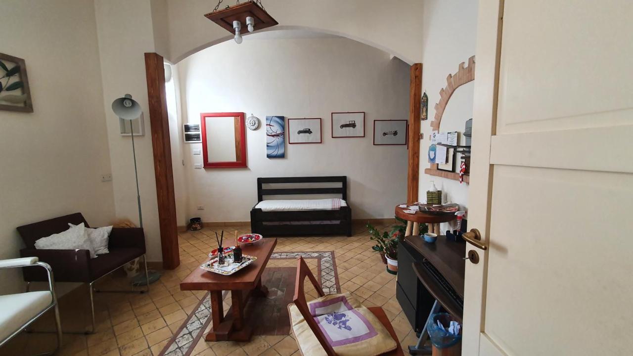 HOTEL 3B BED AND BREAKFAST AREZZO Italy from US 167 BOOKED